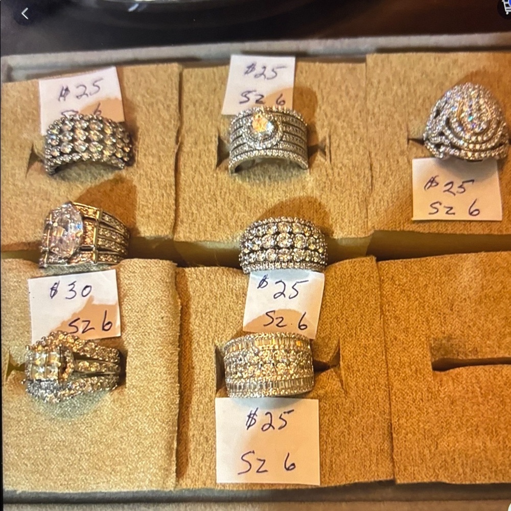 Rings 11 ttl as/rhodium, three are as/giks, all 5 rings on right sz 6